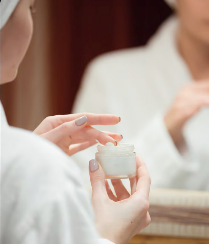 4 Rekomendasi Day Cream Penghilang Flek Hitam, Mulai dari Rp35 Ribu