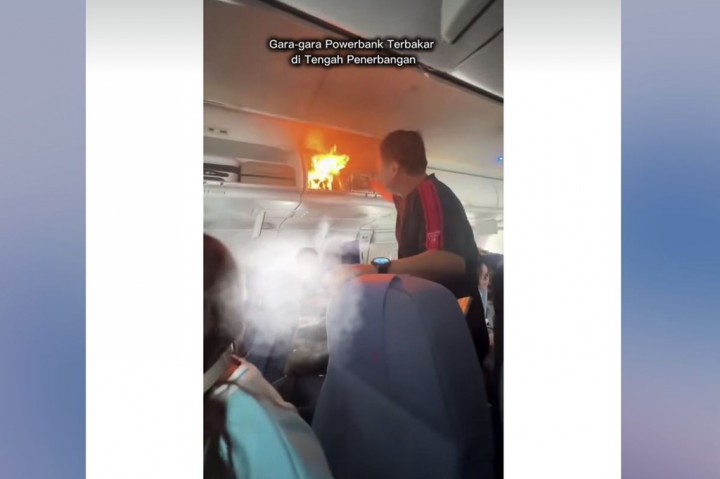 Pesawat Air China Mendarat Darurat Usai Powerbank Meledak