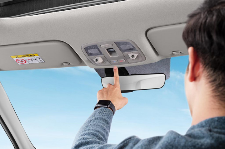Mengenal Tombol SOS Di Mobil Hyundai, Apa Kegunaannya?