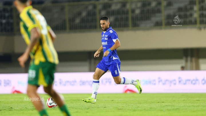 Bintang Persib Semringah Cetak Gol Perdana