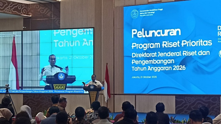 Menulis Paper Bukan Cuma untuk Kenaikan Pangkat Dosen, Mendiktisaintek: Itu Amal Jariyah