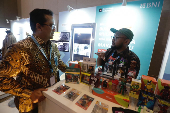 UMKM binaan BNI yang tampil dalam pameran Akad Massal 800.000 Debitur UMKM (KUR, PMI, KPP) & Penciptaan Lapangan Kerja di Dyandra Convention Center, Surabaya. Foto: Istimewa.