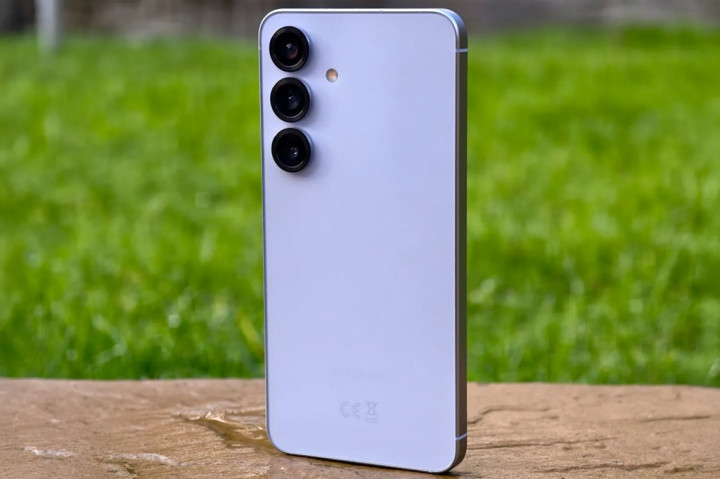 HP Compact 2025 Terbaik untuk Kebutuhan Sehari-hari