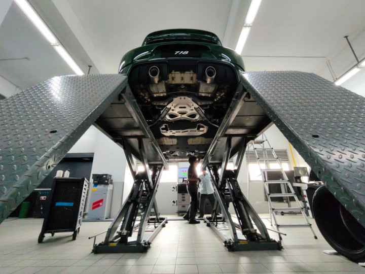 Bengkel Resmi Porsche Terima Restorasi Mobil Klasik