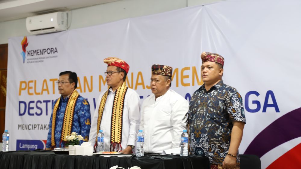 Suasana acara pembukaan pelatihan manajemen destinasi wisata olahraga di Hotel New Nuris, Bandar Lampung, Jumat (17/10). (Foto: Dok. Kemenpora)