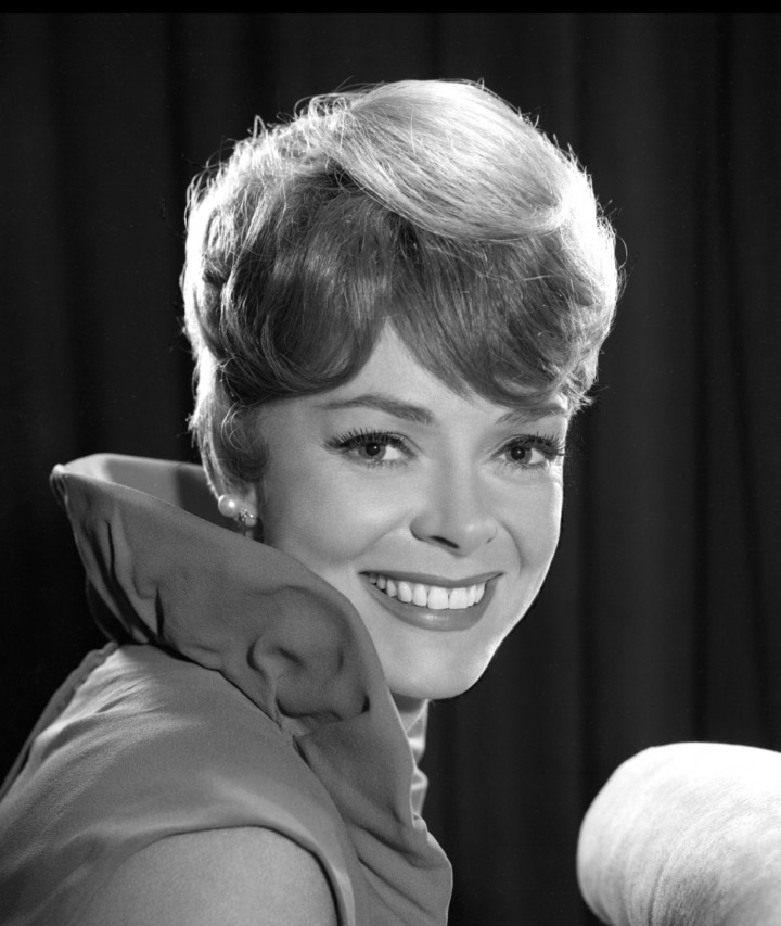 Aktris Legendaris June Lockhart Meninggal Dunia di Usia 100 Tahun