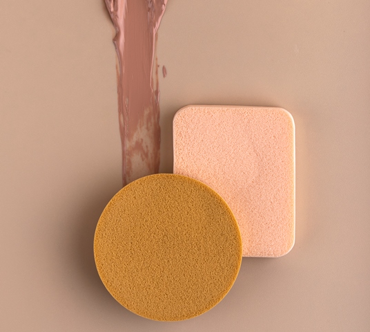 Apa Sih Beda Mesh Cushion dan Sponge Cushion?