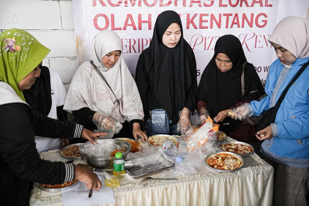 pelatihan usaha mikro kecil dan menengah (UMKM) bertajuk Si Iklas: Kreasi Usaha Komoditas Lokal Olahan Kentang