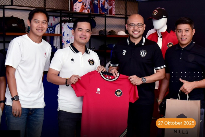 Sepatu Buatan Indonesia Resmi Dipakai Klub Malaysia Terengganu FC