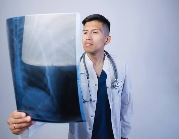 Vaksin Tuberkulosis (TBC) M72 telah masuk kepada fase clinical trial ketiga. (Foto: Ilustrasi/Dok. Freepik.com)