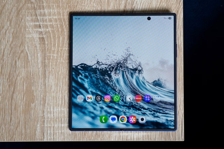 Penampakan Awal Samsung Galaxy Z Fold 8, Layar Lebih Tajam