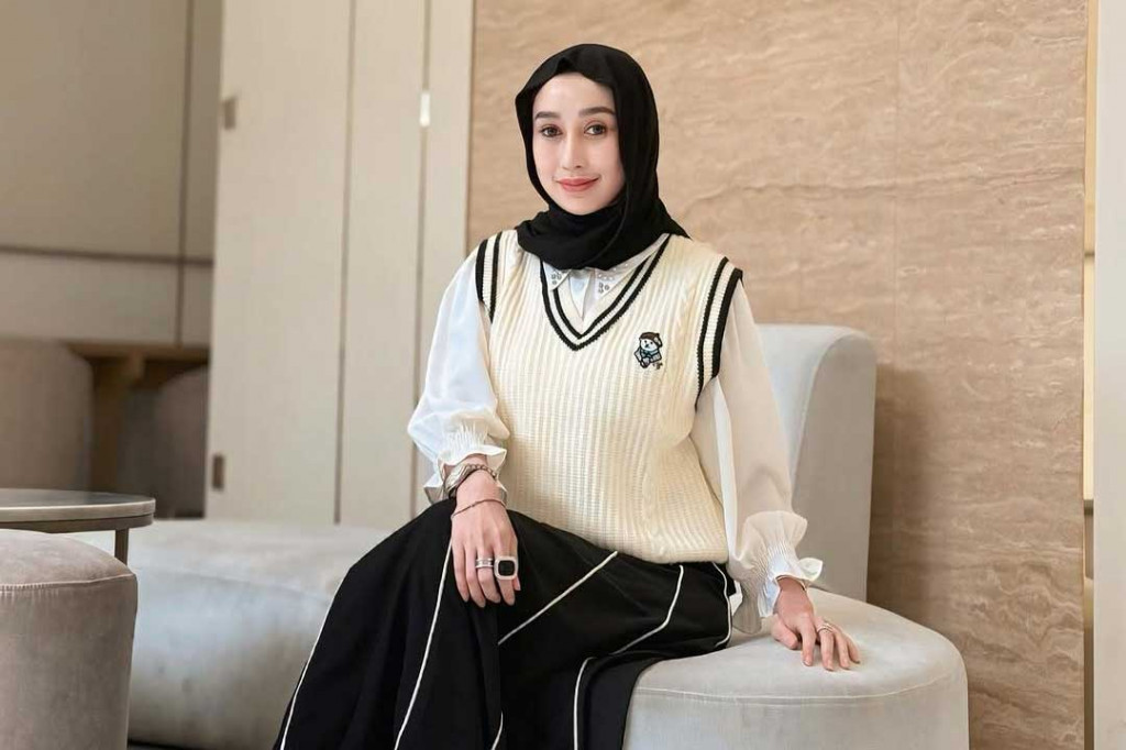 Reza Gladys (Foto: Instagram @rezagladys)