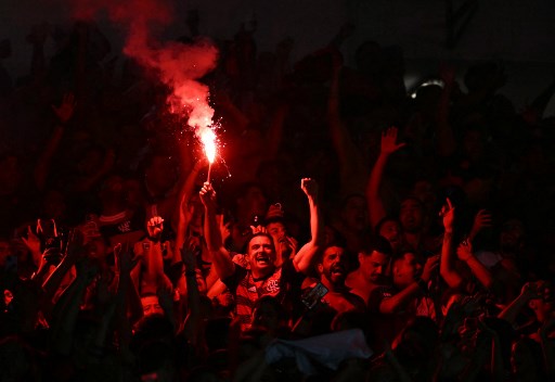 Bentuk dukungan para suporter Flamengo. (Mauro PIMENTEL / AFP)