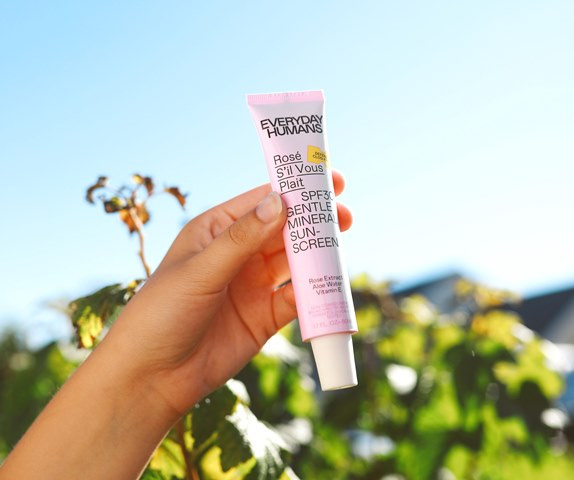 Rekomendasi 5 Sunscreen untuk Kulit Sensitif Under Rp100 Ribu