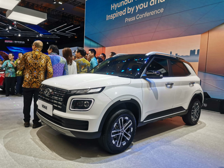 Cek Harga Hyundai Venue, Mungil Tapi Bermesin Turbo