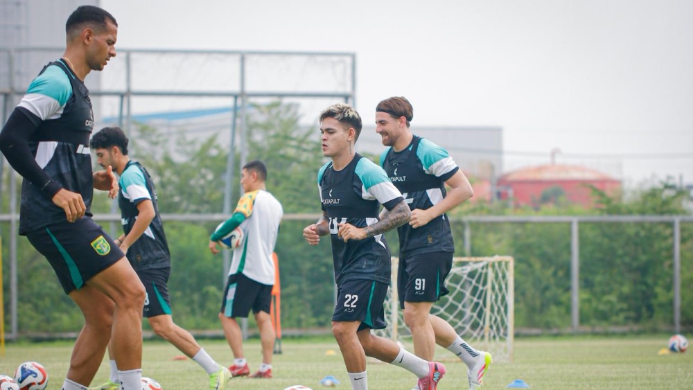 Pemain Persebaya Surabaya berlatih (dok. Persebaya Surabaya)