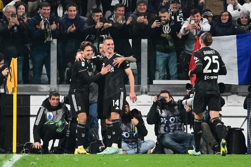 Skuat Juventus merayakan kemenangan atas Udinese. (Foto: AFP/Marco Bertorello)