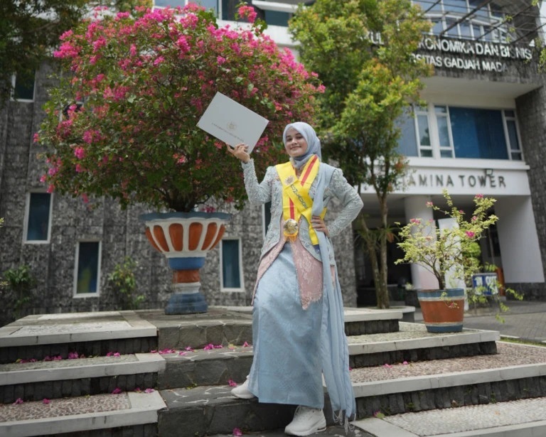 Mahasiswa Doktor UGM Raden Roro Widya Ningtyas Soeprajitno. DOK UGM