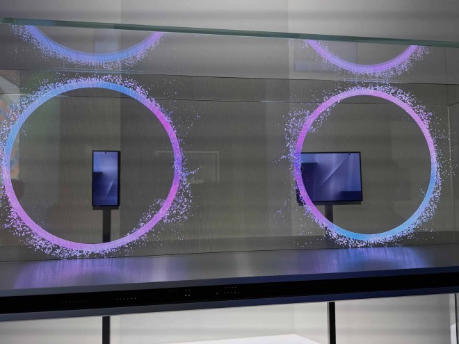 Samsung Mulai Pamer HP Lipat Tiga, Nih Penampakannya