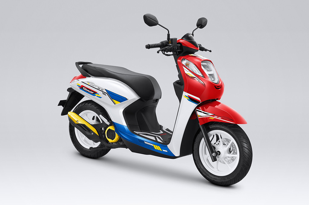 Honda Genio kini mengadopsi skema warna tri-tone. Honda