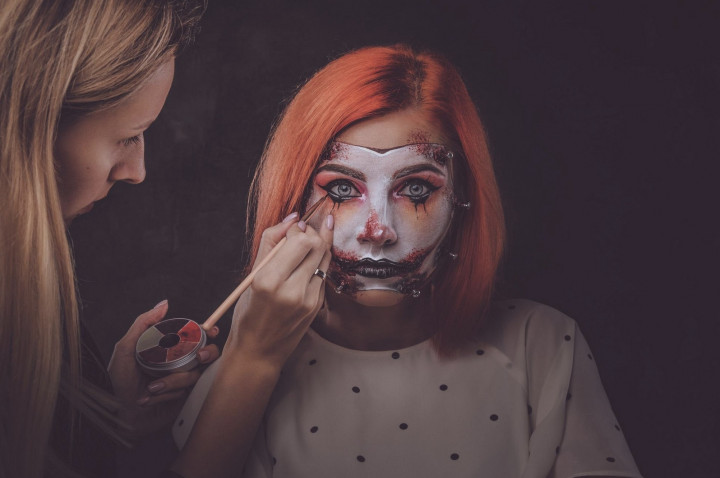 4 Rekomendasi Make Up yang Menyempurnakan Look Halloween Kamu
