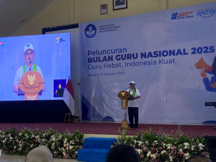 Bulan Guru Nasional 2025, Kemendikdasmen Siapkan Kado Beasiswa hingga Pelatihan