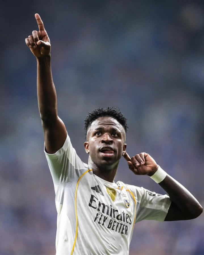 Vinicius Enggan Sebut Nama Alonso Saat Minta Maaf