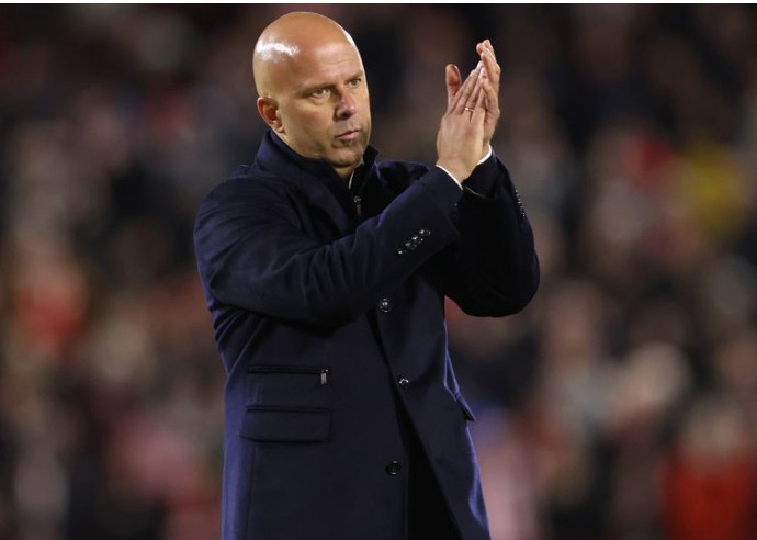 Arne Slot dalam tekanan besar-Liverpool.com