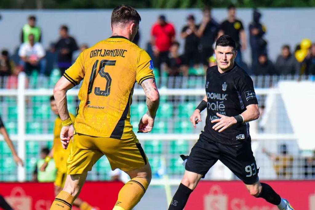 Suasana laga Bhayangkara FC vs Persita. (Foto: Instagram resmi Bhayangkara FC)