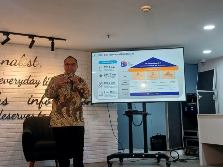 Komdigi Soroti Etika Fotografi Jalanan: Ambil Foto Orang Tetap Harus Izin