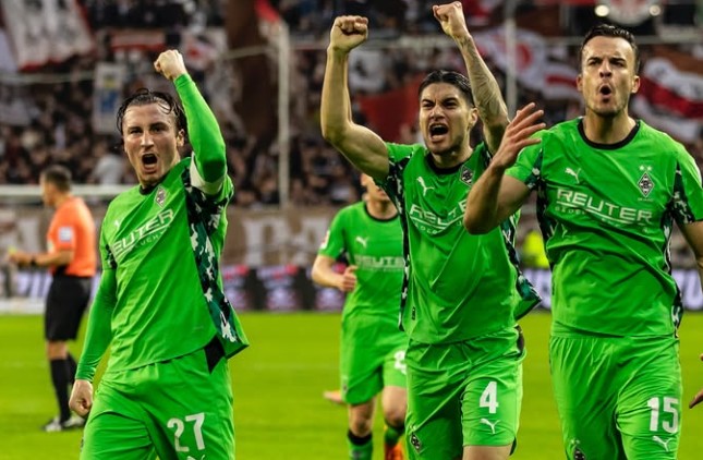 Pemain Borussia Monchengladbach merayakan kemenangan atas St. Pauli (Instagram: @borussia)