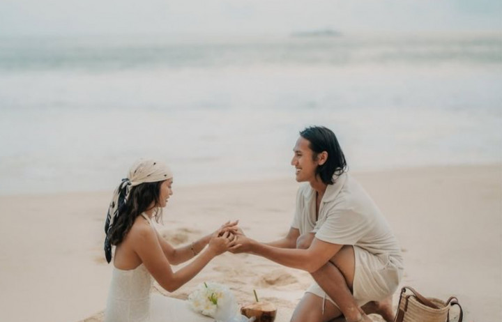 Sean Gelael Lamar Hana Malasan di Sumba, Sembunyikan Cincin dalam Kelapa