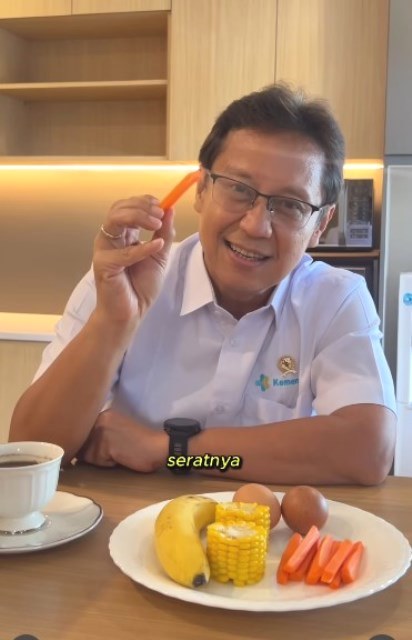   Menkes Budi Gunadi paparkan sarapan praktis sehat dan punya gizi seimbang. (Foto: Dok. Instagram Budi Gunadi Sadikin/@bgsadikin) 