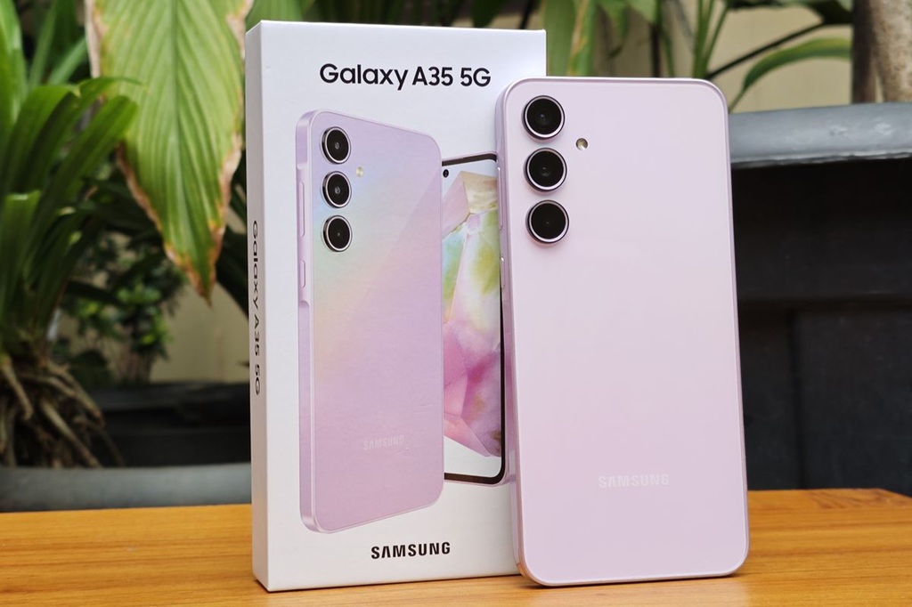 Ini harga Samsung Galaxy A35 5G dan Galaxy A73 5G untuk bulan November 2025.