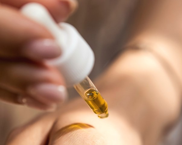 Kamu bisa ikuti beberapa rekomendasi serum vitamin C yang bisa bantu samarkan flek hitam. (Foto: Ilustrasi/Dok. Pexels.com)