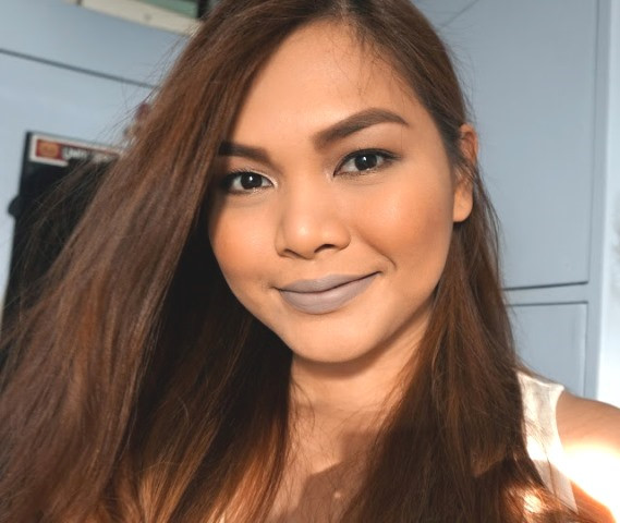 Warna Lipstik yang Harus Dihindari untuk Usia 40-an