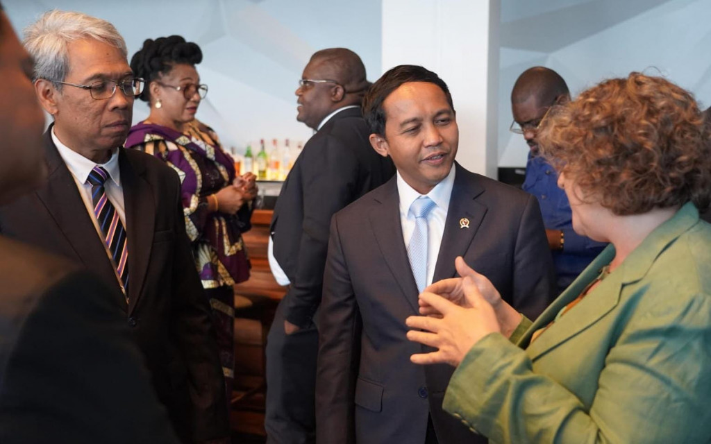 Menhut Raja Juli Antoni di United for Wildlife Global Summit