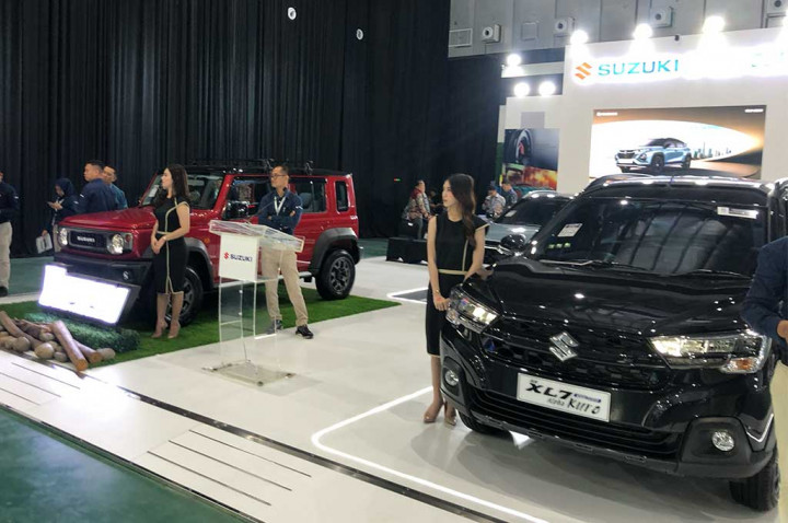 Suzuki Mainkan Mobil Hybrid di GIIAS Makassar 2025