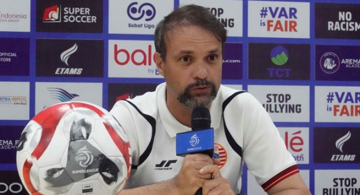 Pelatih Persija Enggan Pikirkan Tren Negatif Arema FC