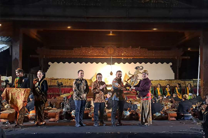 Fadli Zon Ajak Komunitas Dalang, Perajin Gamelan hinggan Sinden Bangun Ekosistem Kebudayaan