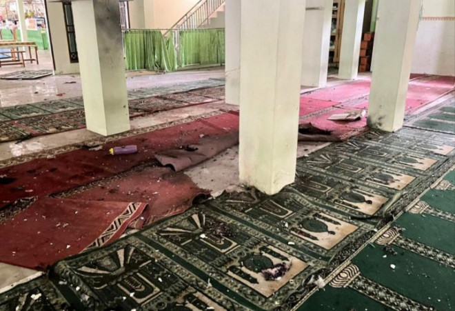 Lokasi ledakan di Masjid SMAN 72 Jakarta. Foto: MI
