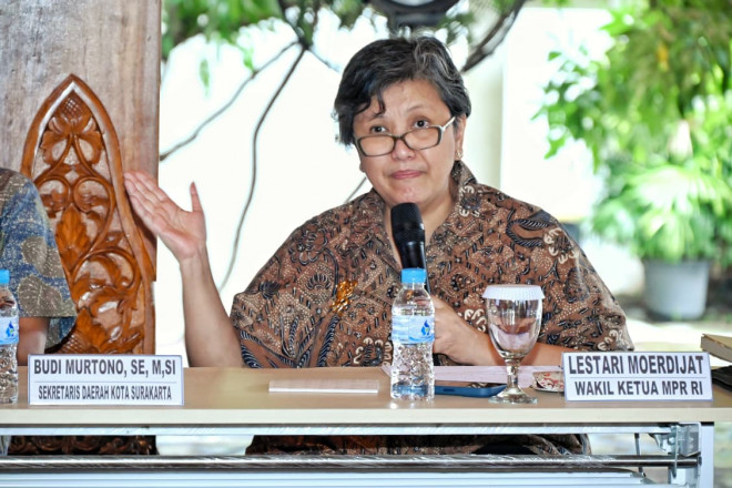 Lestari Moerdijat