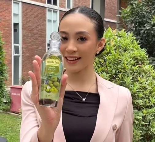 Minyak zaitun termasuk salah satu produk andalan Mustika Ratu.  (Foto: Dok. Instagram/@mustikaratuind)