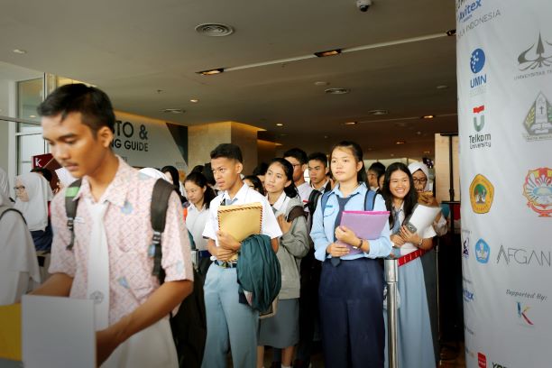 Pendaftar Beasiswa OSC. Foto: OSC