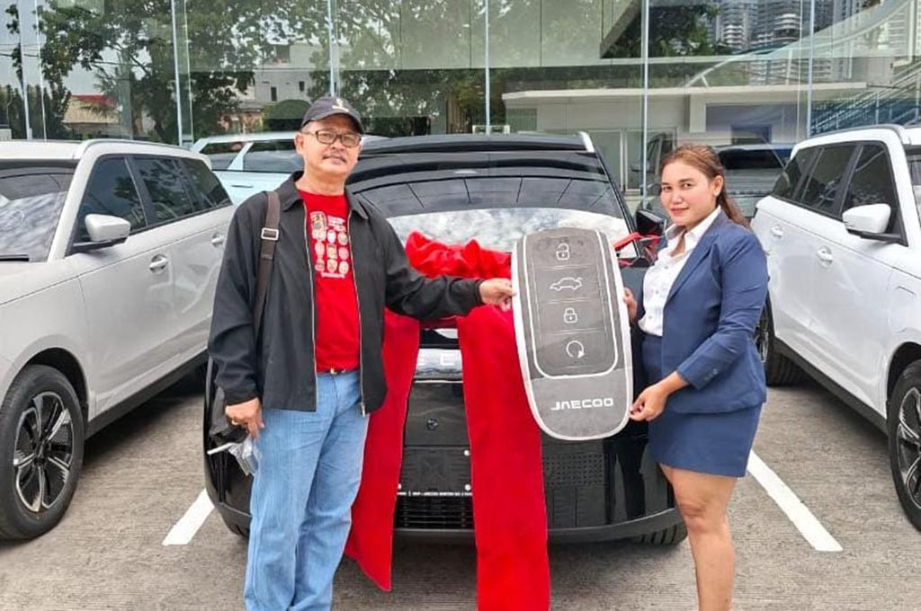 Jaecoo mulai serah terima unit perdana J5 EV kepada konsumen di seluruh Indonesia melalui 17 dealer resmi. Jaecoo