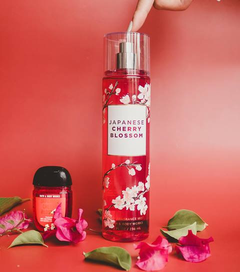 Body mist biasanya lebih ringan daripada parfum, cocok untuk kulit sensitif, dan bisa kamu gunakan kapan saja. (Foto: Ilustrasi/Dok. Pexels.com)