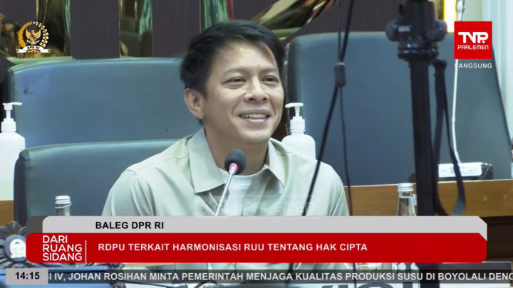 Momen Ariel Noah Diminta Anggota DPR Nyanyi saat Rapat RUU Hak Cipta