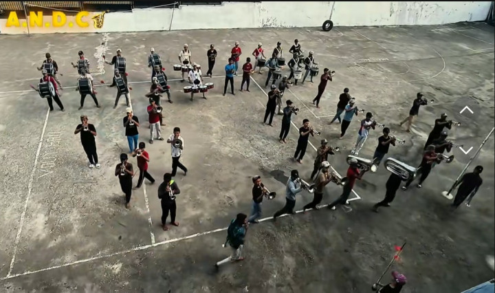 Keren! Drumband Asal Bangkalan Ini Bawakan Lagu “A Little Piece of Heaven”