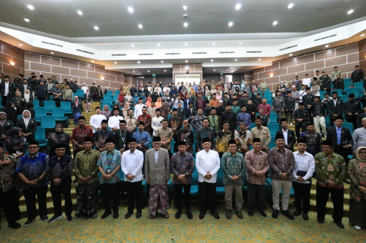 Dorong Kurikulum Baru di Pesantren, Pratikno: Santri Harus Punya Kail, Bukan Cuma Ikan