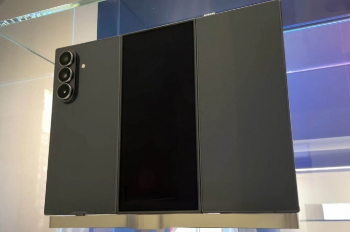 Ponsel Lipat Tiga Samsung Bakal Pasang Kamera 200MP